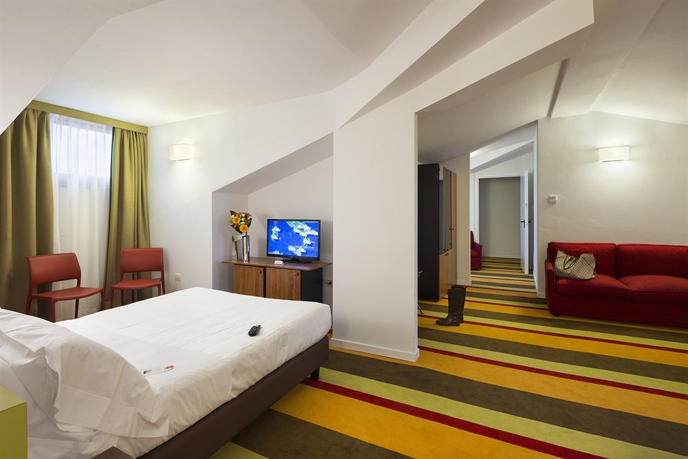 Unaway Hotel ファブロ エクステリア 写真